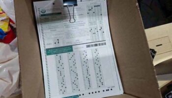 Почти 6,000 государственных служащих потеряют работу после мошенничества на экзамене
