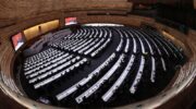 Правительство готово к дебатам о порицании